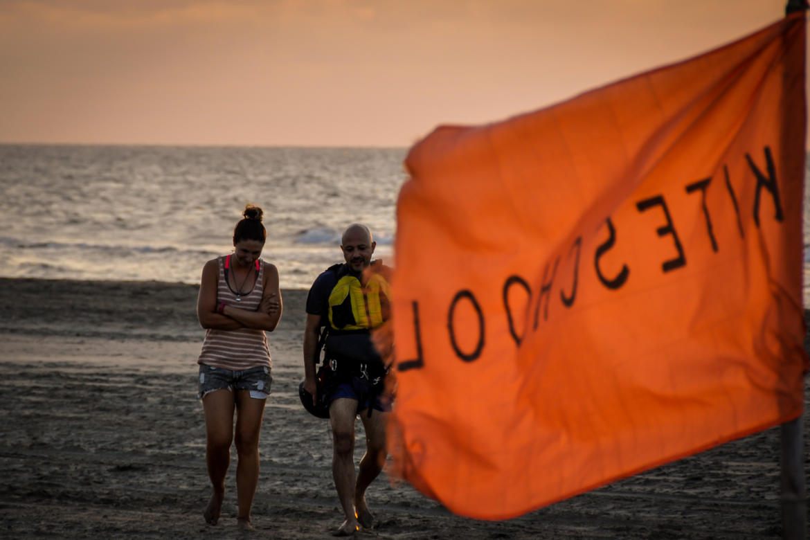 aliendo-de-el-agua-clases-de-kitesurf-Cartagena-C-olombia-1.jpg
