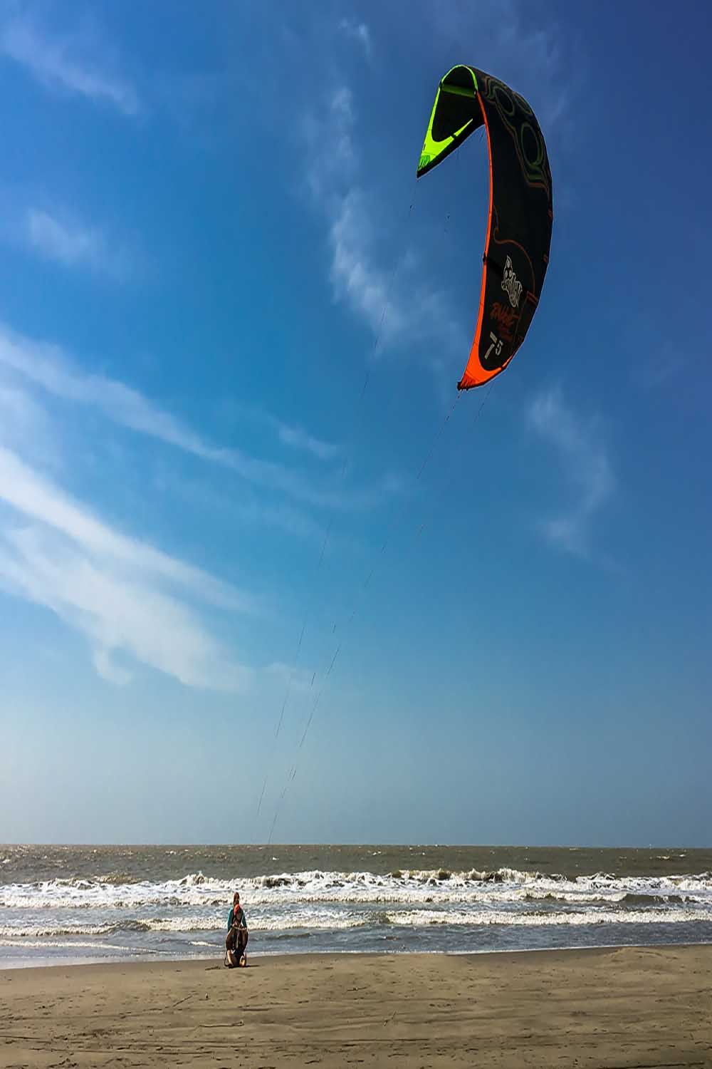 contorl-del-kite-clases-de-kitesurfing-Caratagena-Colombia.jpg