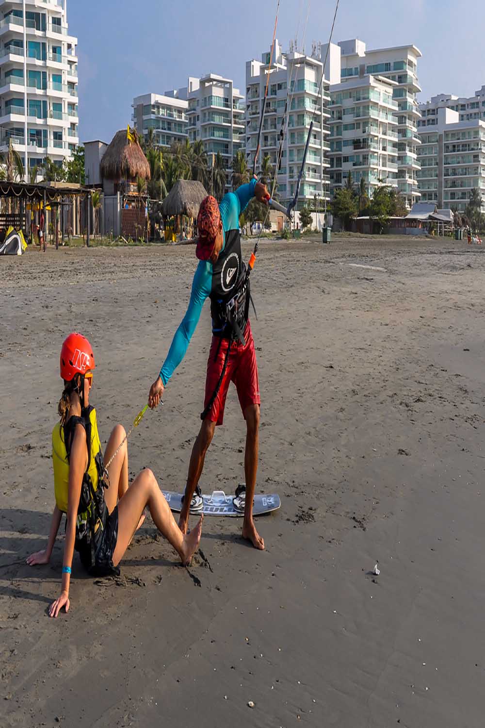 preparacion-en-tierra-clases-de-kitesurf-Cartagena-Colombia.jpg